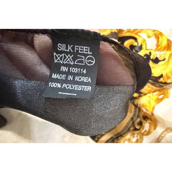 1990s Versace-Style Chain Medallion Scarf /Poncho – Silk Feel Polyester 34” - Picture 4 of 7